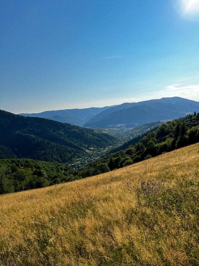 Садиба Between Mountains Mizhhirya  Ngoại thất bức ảnh