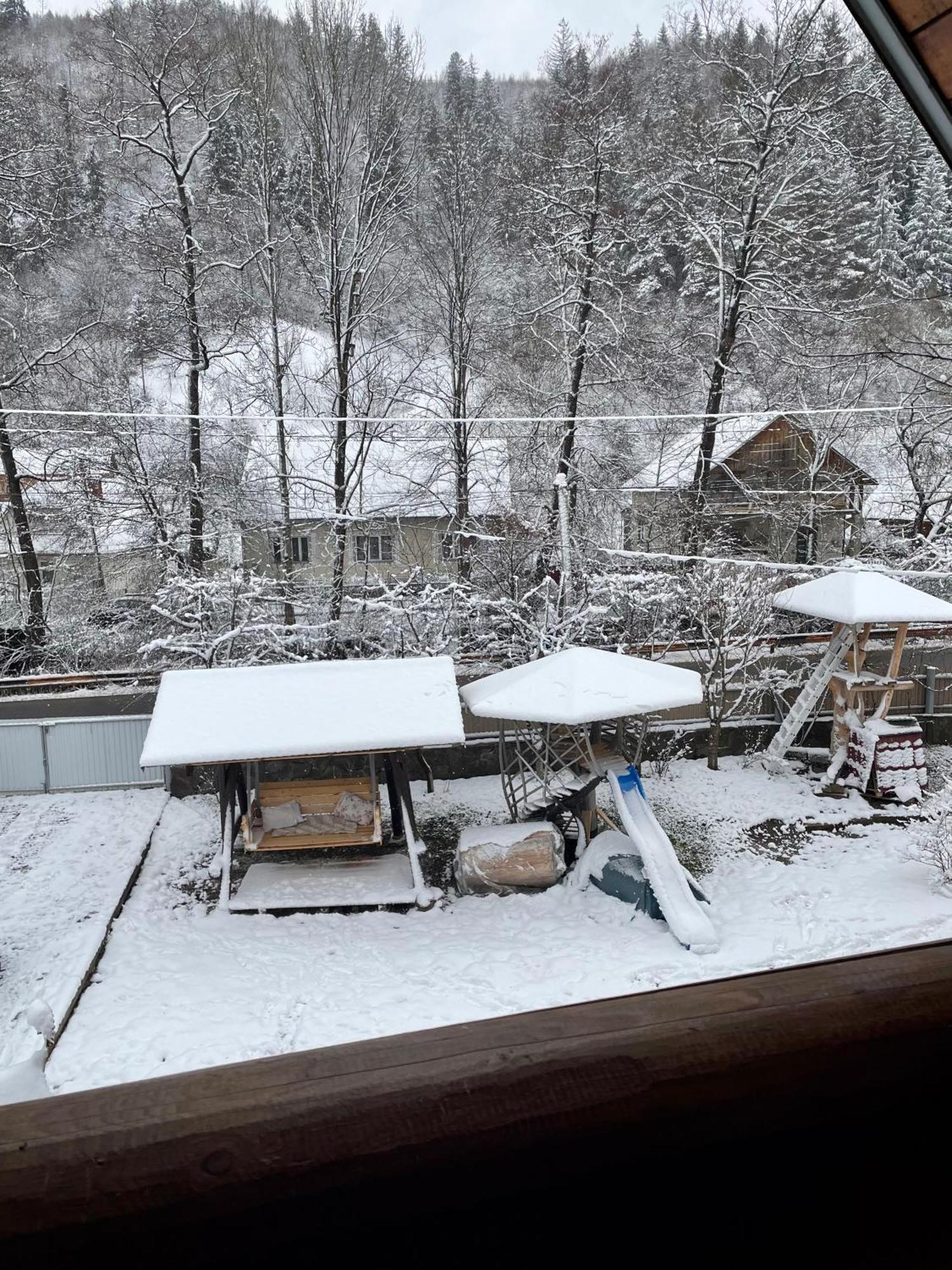 Садиба Between Mountains Mizhhirya  Ngoại thất bức ảnh