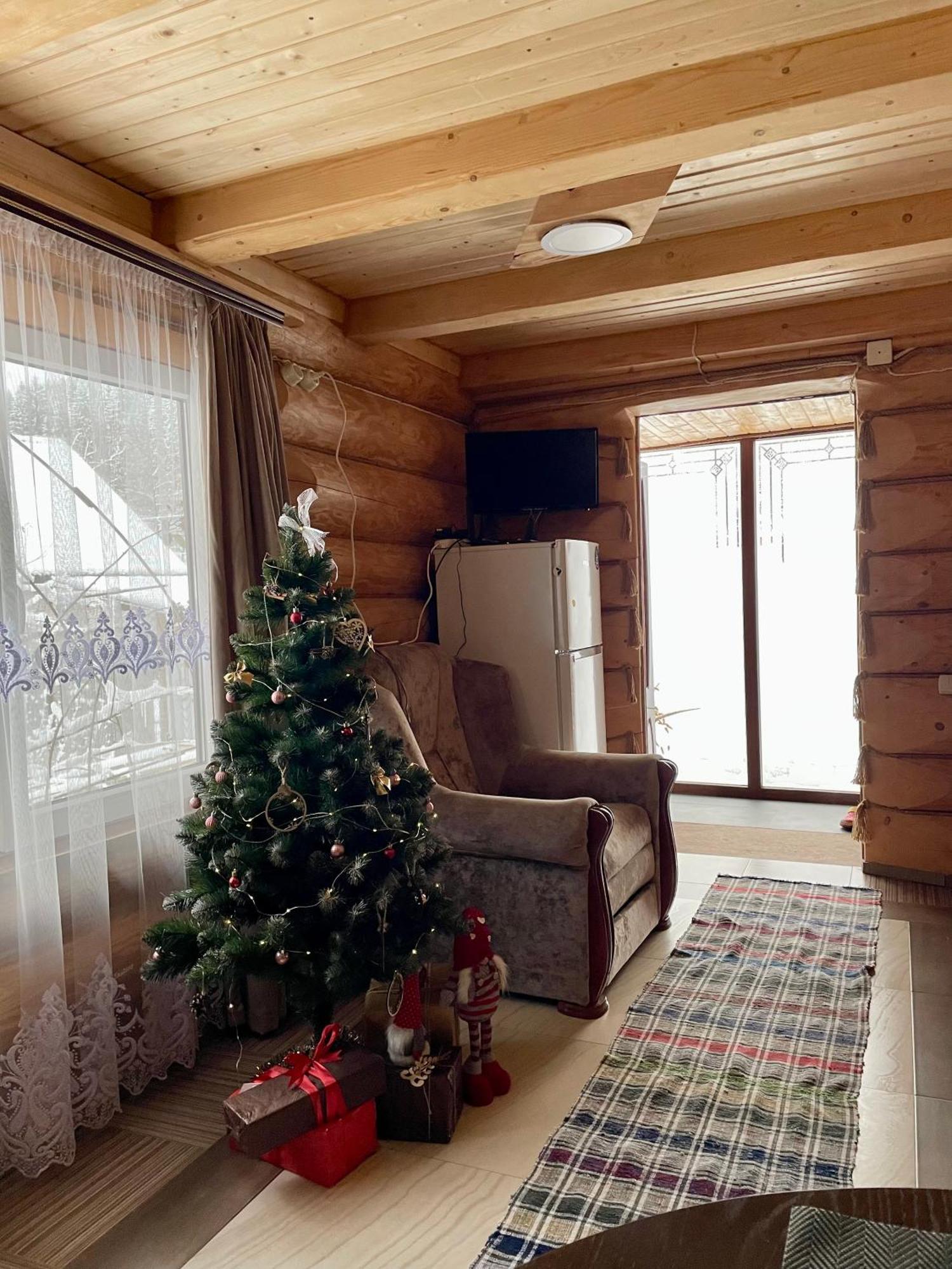 Садиба Between Mountains Mizhhirya  Ngoại thất bức ảnh
